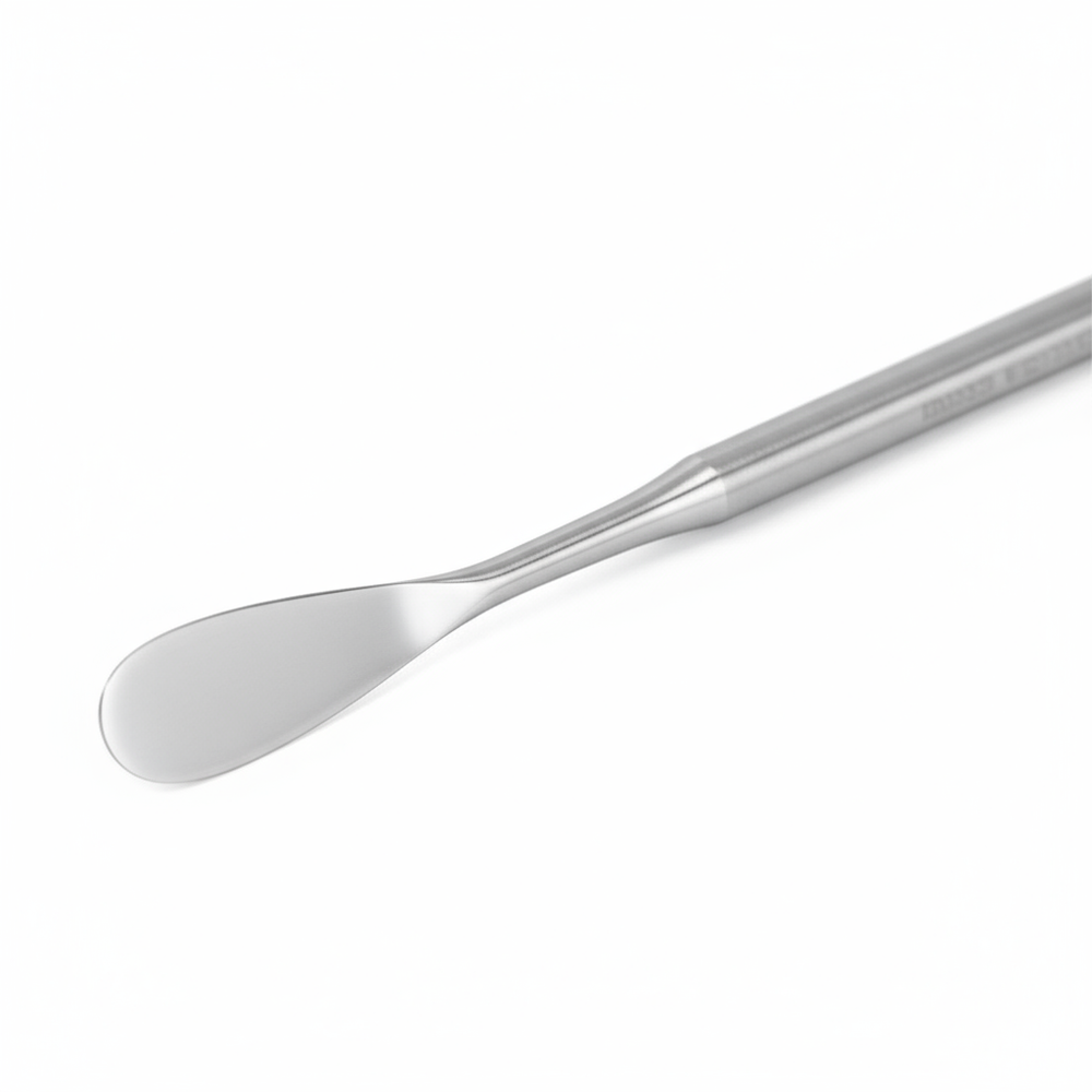 Close-up of 7mm spatula end