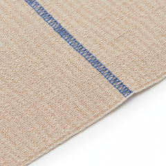 Close-up of self-closure and weave