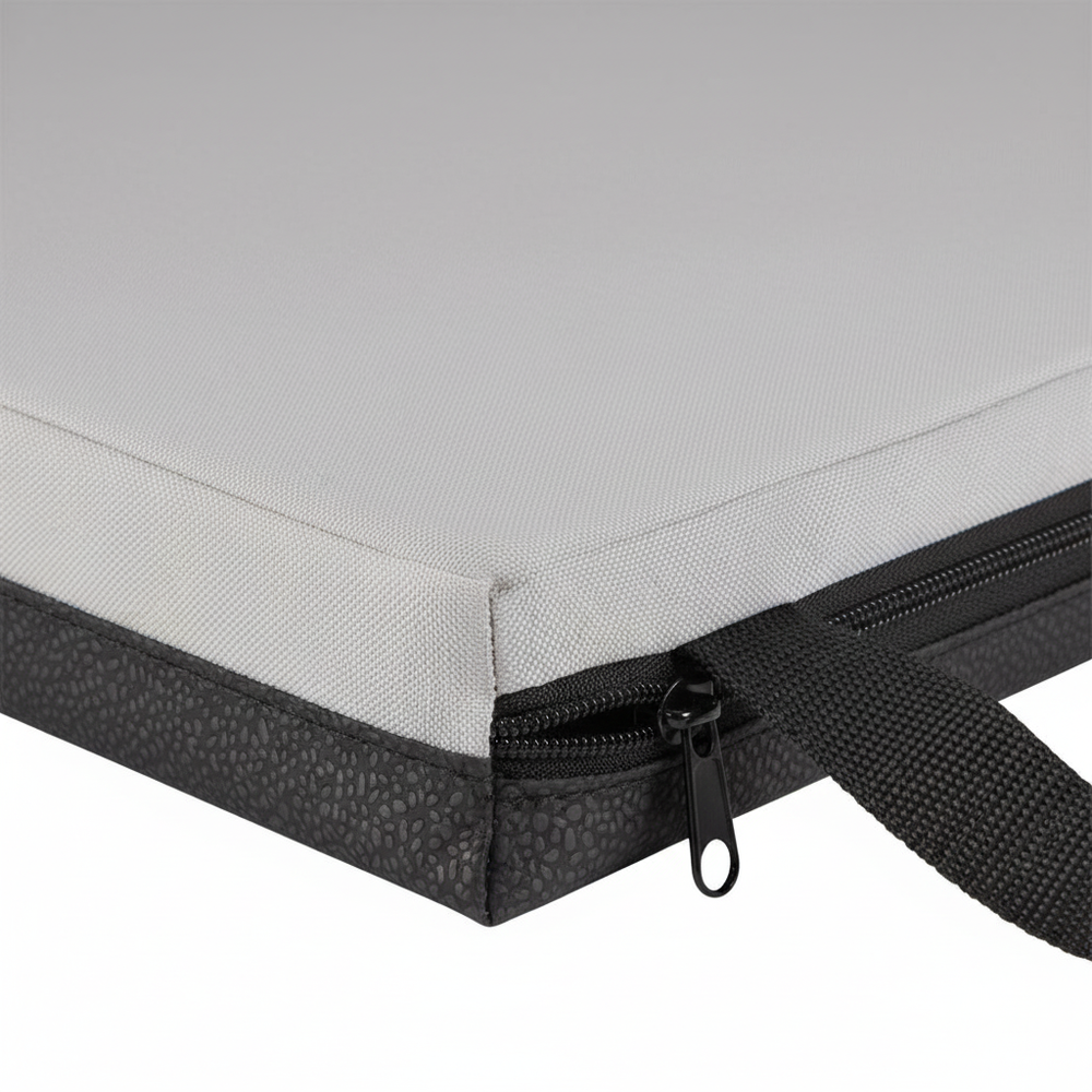 Cover texture and bottom detail