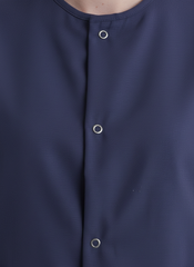 Snap-front closure detail
