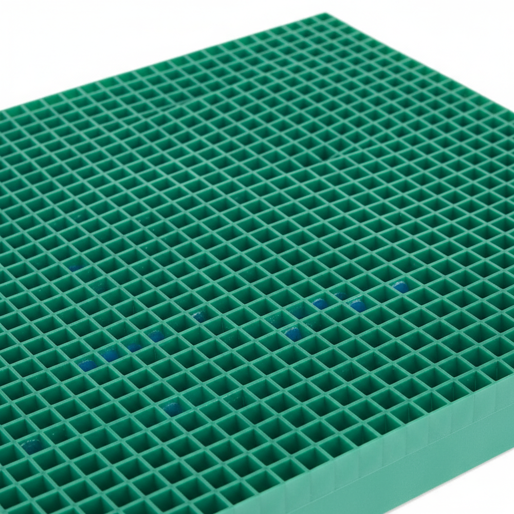 Close-up of micro-immersion gel technology