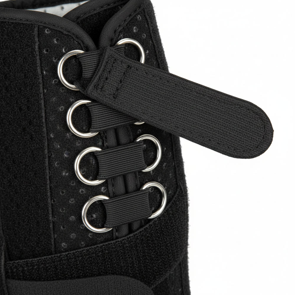 One-Pull Closure Detail