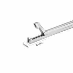 Close-up of forceps jaw tips