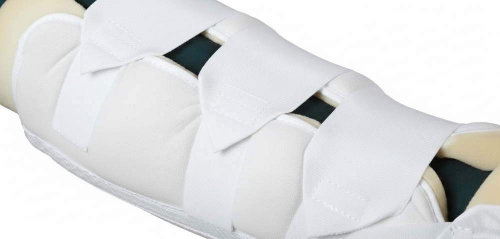 Elastic strap detail