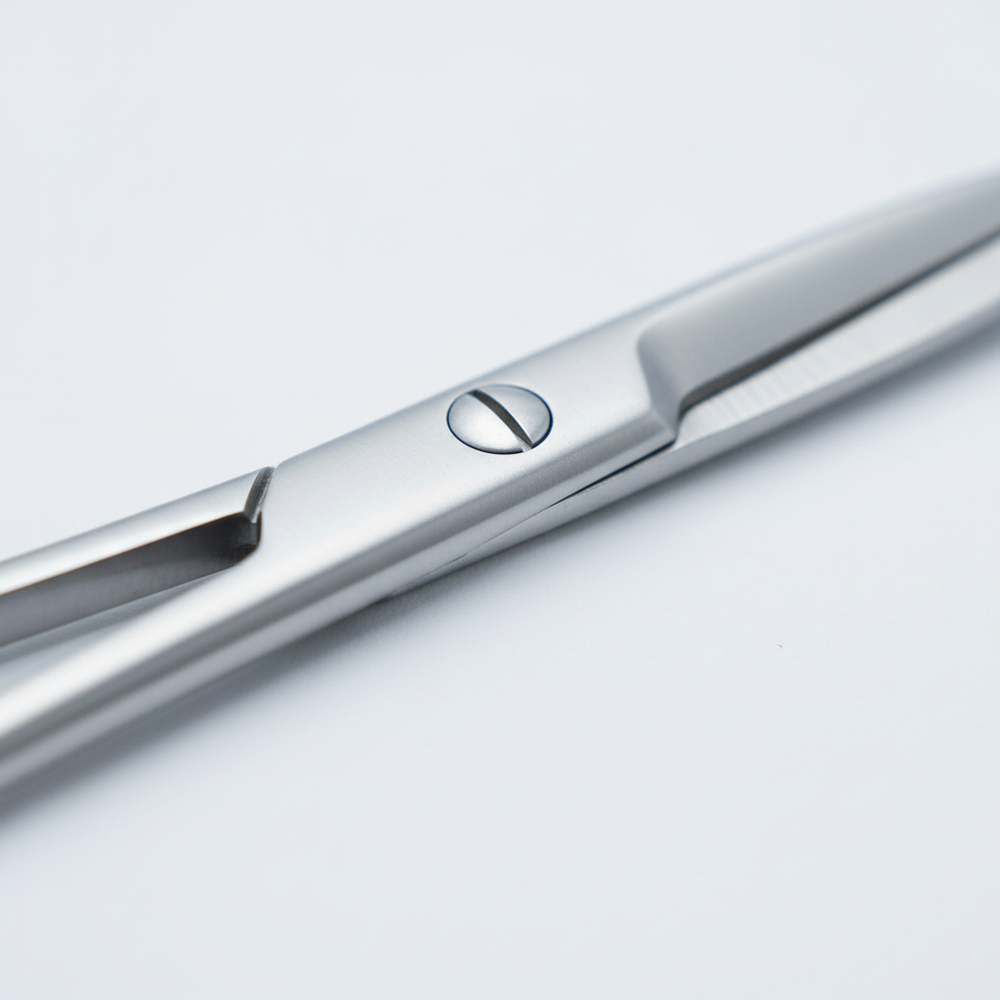 Finger ring handle detail