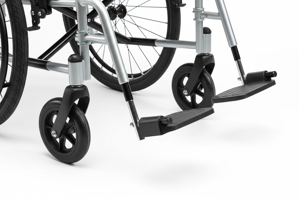 Footrests and Wheels Detail