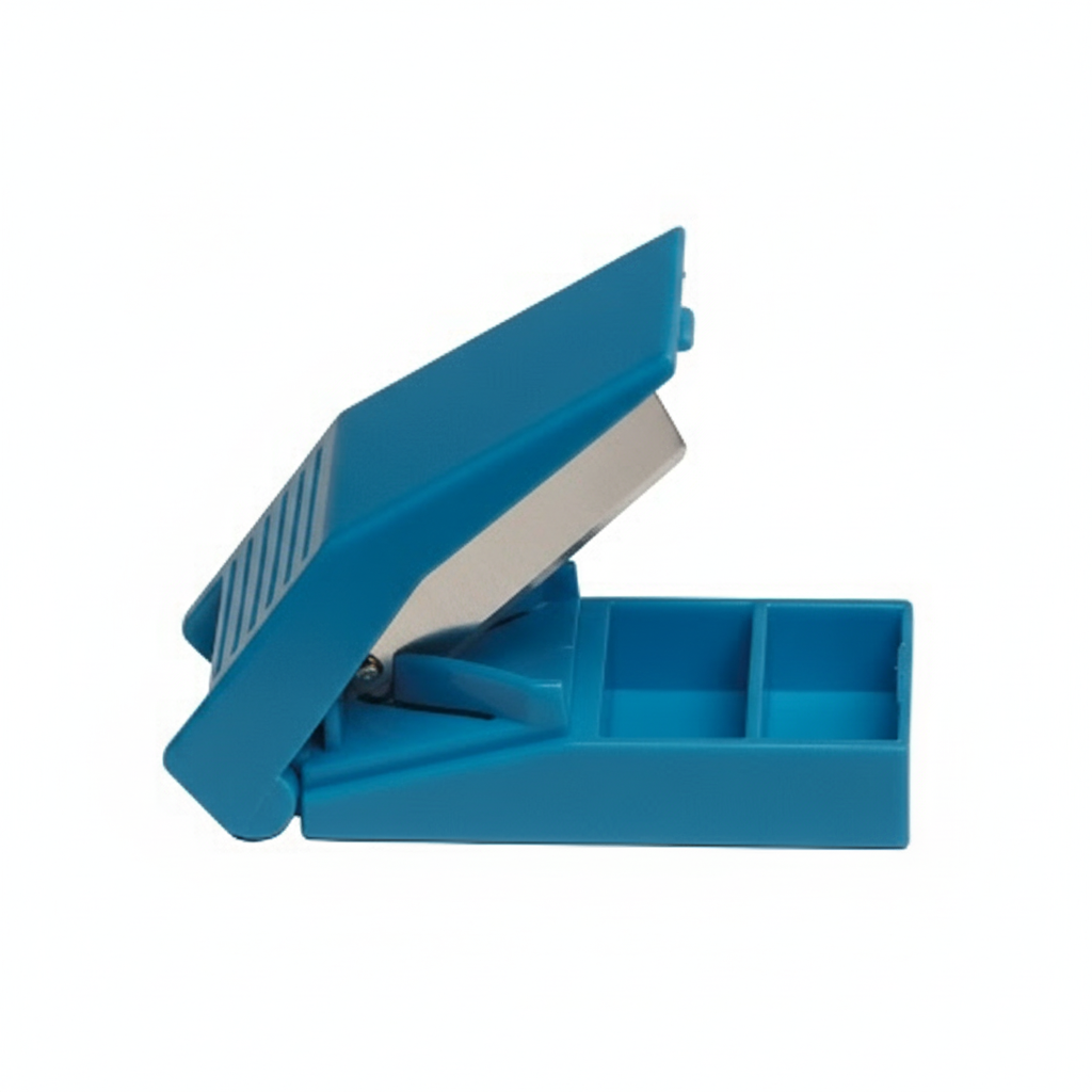 Side profile of pill cutter