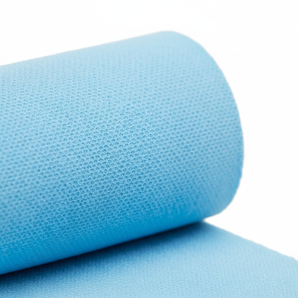 Polyisoprene material texture and self-adherent surface